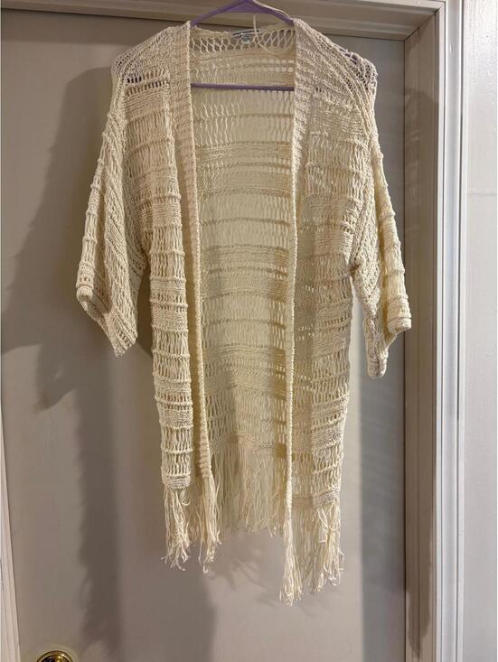 American Eagle Outfitters Other - American Eagle Boho Crochet Fringe Cardigan XS Kimono Festival Beach Cover Up